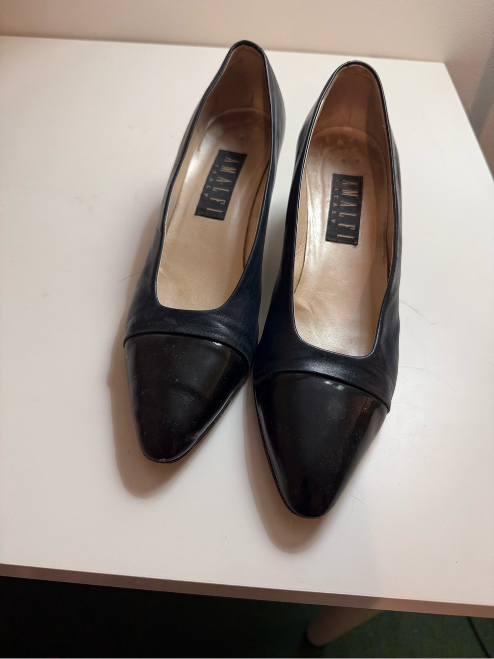 Amalfi Italy Navy Blue Pointed Cap-Toe Leather Pumps - Made in Italy